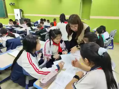小课堂阵容插图1