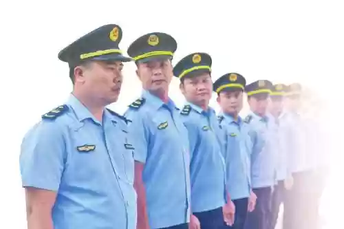 五执法官阵容搭配什么好，五支执法队伍统一服装亮相插图