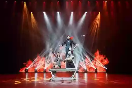 世界顶尖魔术表演阵容搭配,世界著名魔术表演插图1 世界顶尖魔术表演阵容搭配,世界著名魔术表演插图1